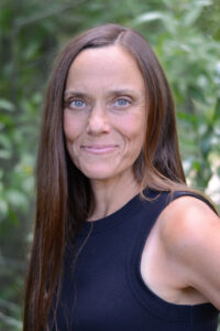Laura Anderson Headshot