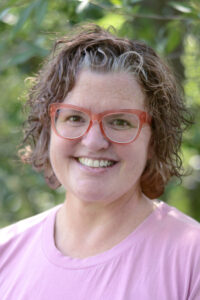 Lisa Mahler Headshot